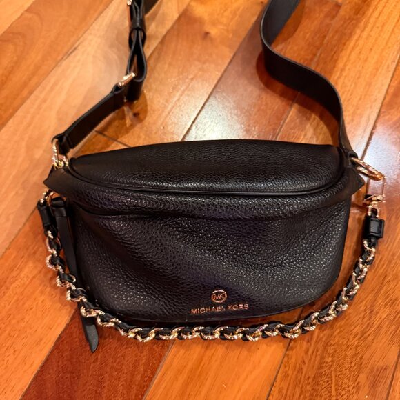 MICHAEL Michael Kors Slater Extra-Small Pebbled Leather Sling Pack - LIKE NEW - Picture 5 of 5